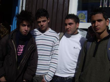 moua ac les friendS